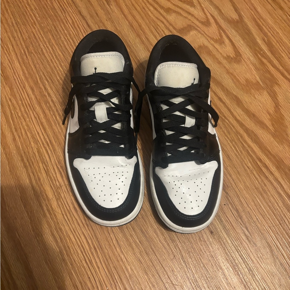 Jordan Women's Sneakers Black and White